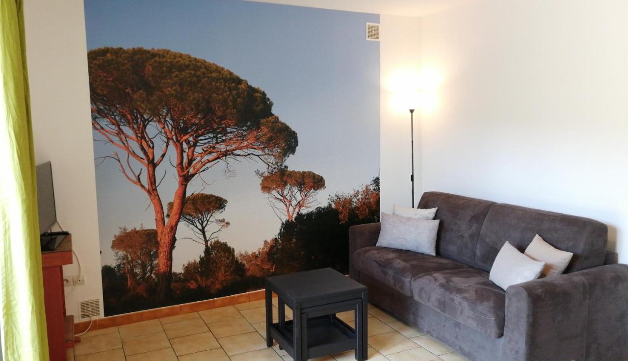 Les 3 Hirondelles Apartment Pont-Saint-Esprit Exterior photo